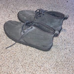 UGGS SIZE 9 WOMENS
